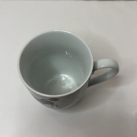 Disney Happy Minnie Mouse Ice Skating Christmas 14 ounce Coffee Mug - Picture 4 of 5